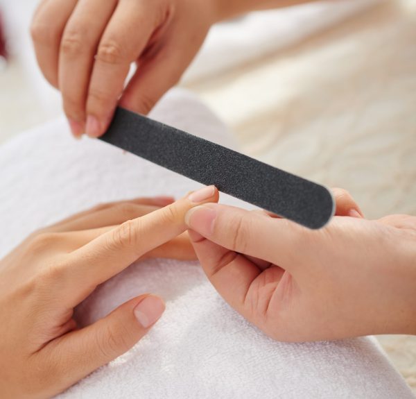 Master using file to make perfect nail form